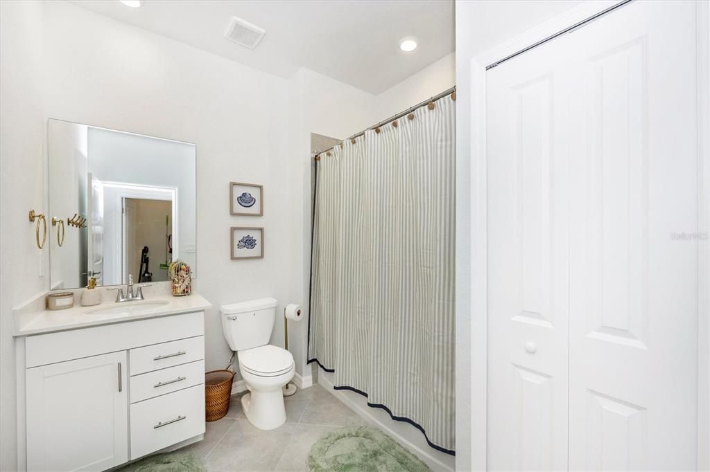 出租: $8,500 (3 贝兹, 2 浴室, 2294 平方英尺)