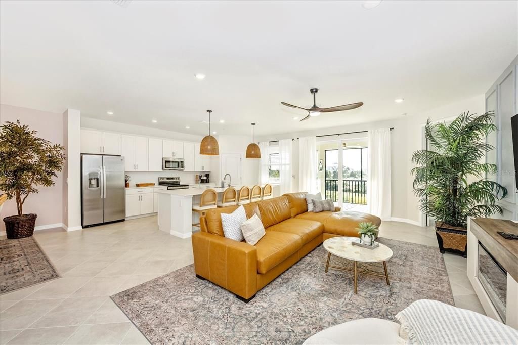 出租: $8,500 (3 贝兹, 2 浴室, 2294 平方英尺)