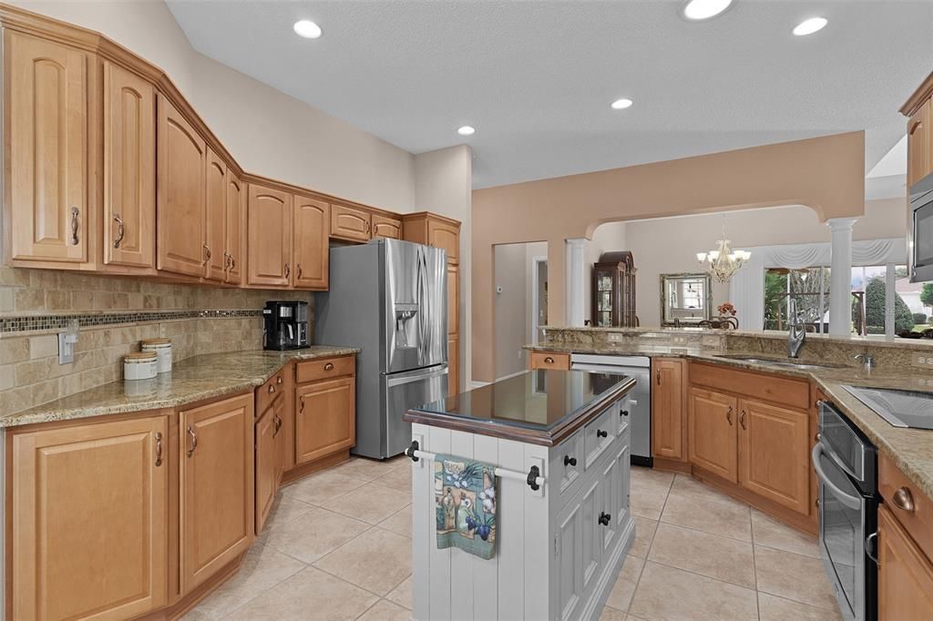 待售: $435,000 (3 贝兹, 2 浴室, 1911 平方英尺)