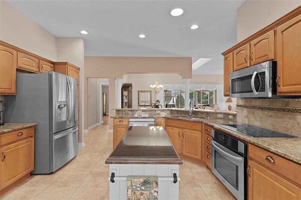 待售: $435,000 (3 贝兹, 2 浴室, 1911 平方英尺)