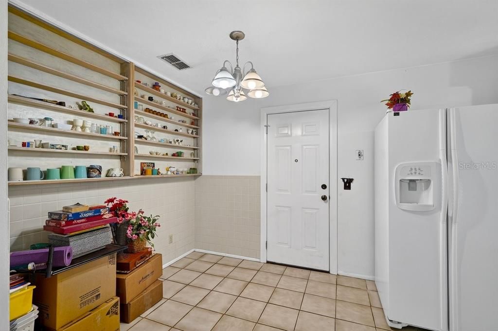 待售: $230,000 (3 贝兹, 2 浴室, 1344 平方英尺)