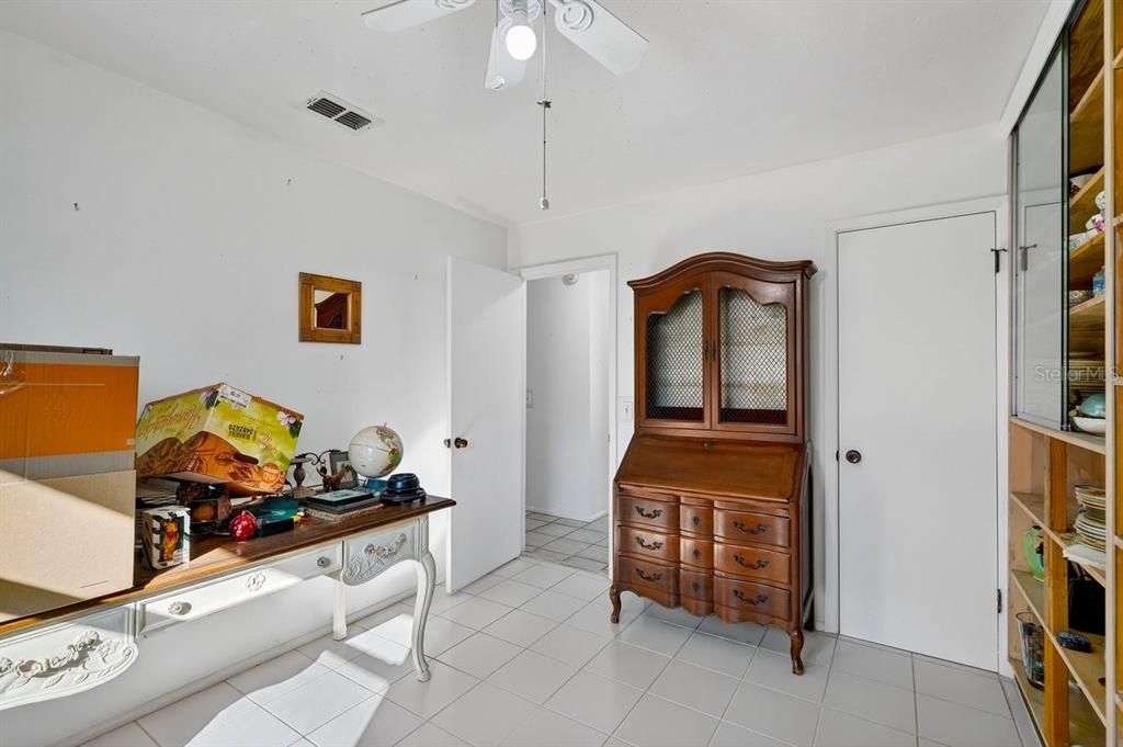 待售: $230,000 (3 贝兹, 2 浴室, 1344 平方英尺)