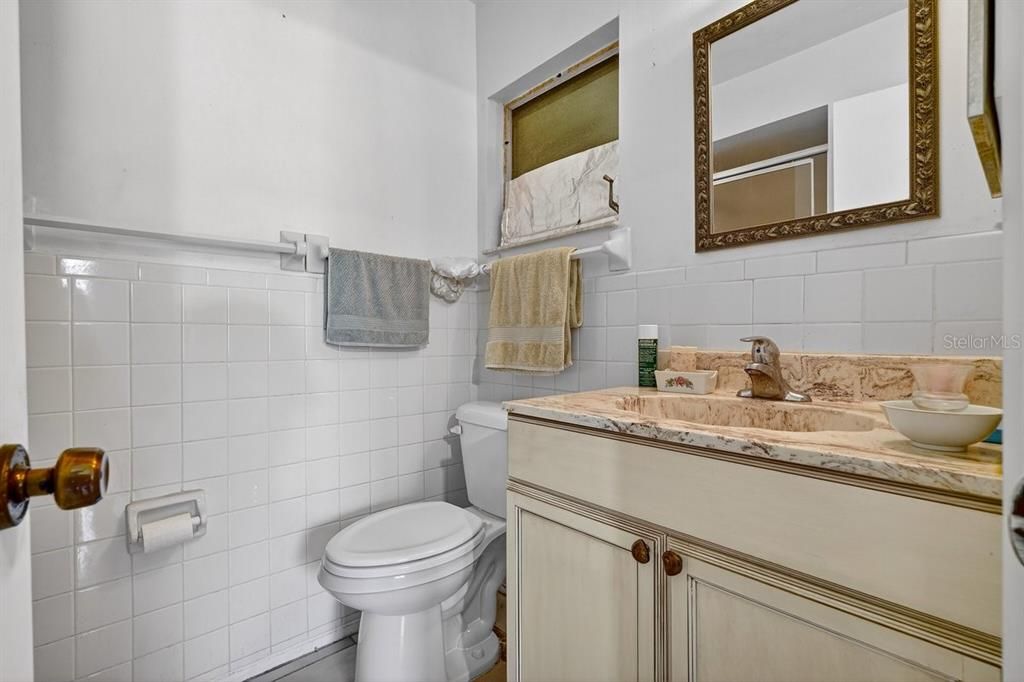 待售: $230,000 (3 贝兹, 2 浴室, 1344 平方英尺)