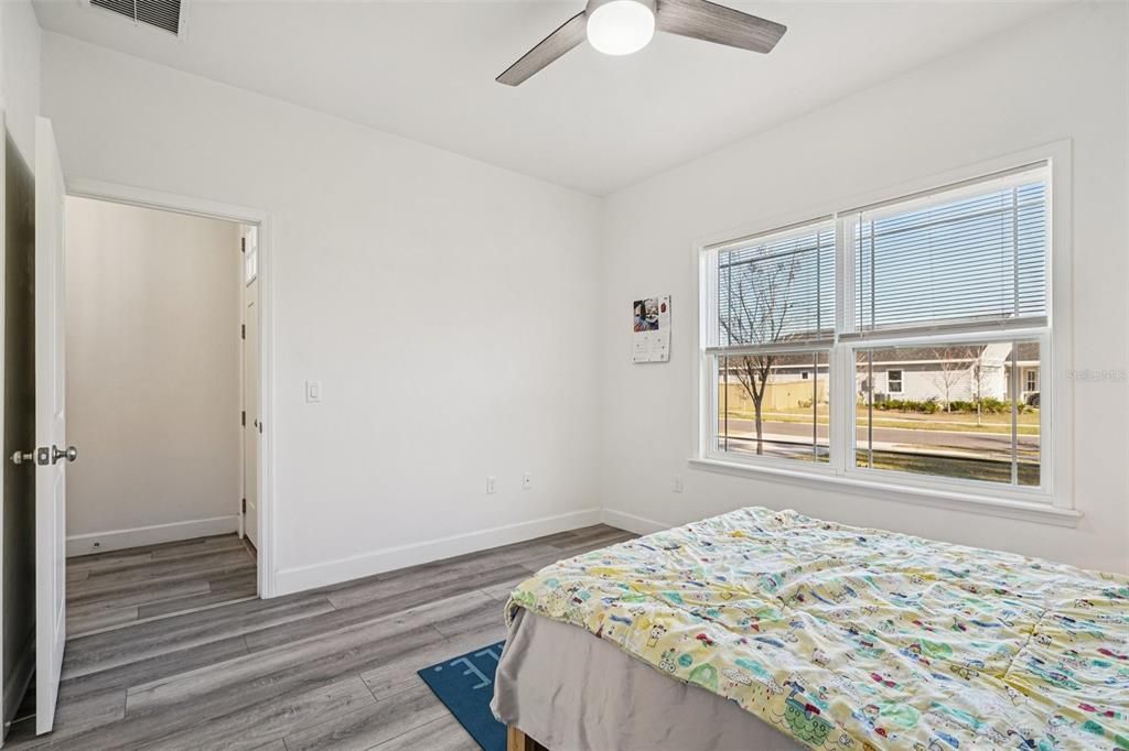 待售: $425,000 (3 贝兹, 2 浴室, 1760 平方英尺)