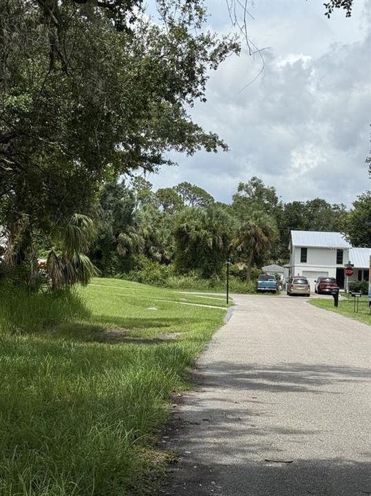 待售: $17,500 (0.23 acres)