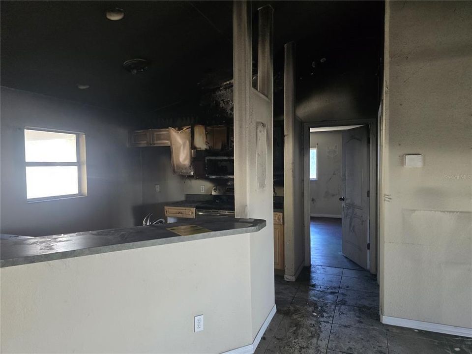 待售: $260,000 (3 贝兹, 2 浴室, 1372 平方英尺)