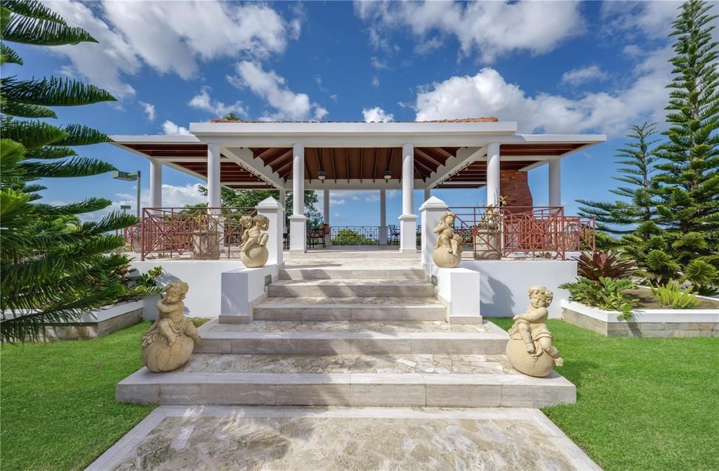 待售: $3,500,000 (7 贝兹, 7 浴室, 9686 平方英尺)