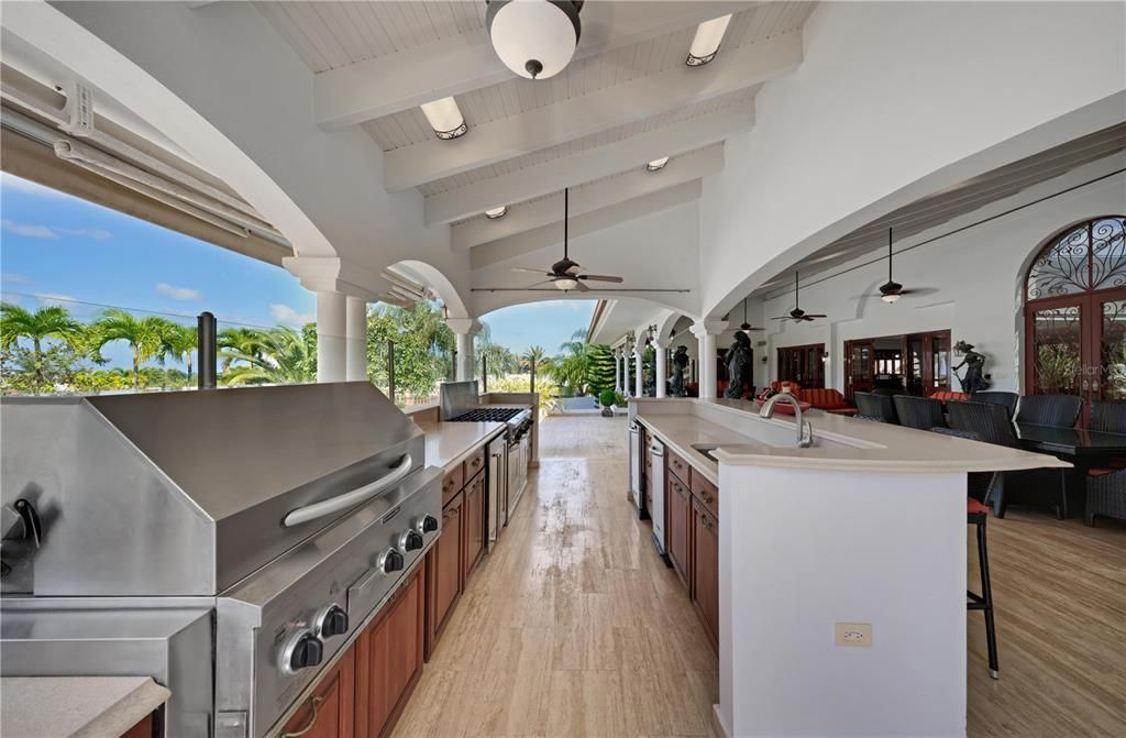 待售: $3,500,000 (7 贝兹, 7 浴室, 9686 平方英尺)