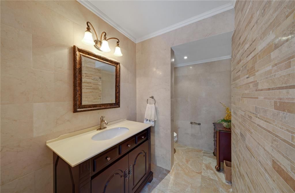 待售: $3,500,000 (7 贝兹, 7 浴室, 9686 平方英尺)