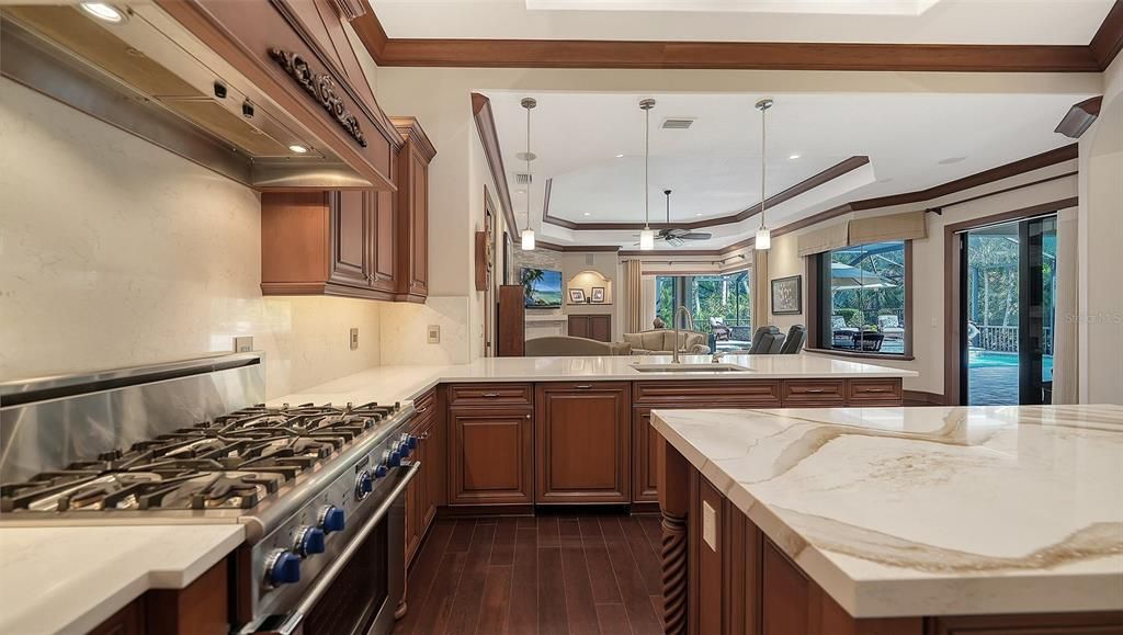 En Venta: $2,650,000 (4 camas, 3 baños, 3416 Pies cuadrados)