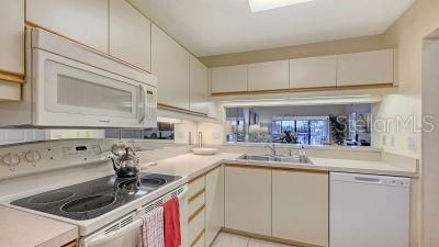 待售: $375,000 (2 贝兹, 2 浴室, 1232 平方英尺)