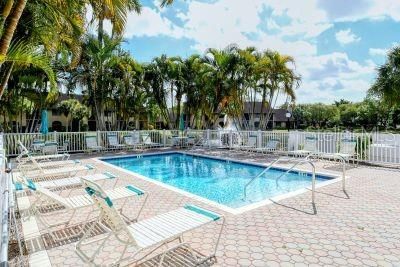 待售: $375,000 (2 贝兹, 2 浴室, 1232 平方英尺)