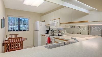 待售: $375,000 (2 贝兹, 2 浴室, 1232 平方英尺)