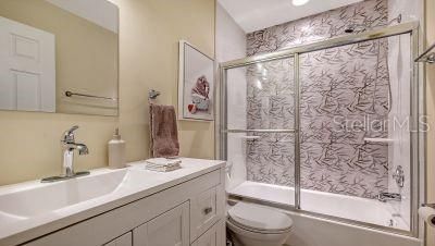 待售: $375,000 (2 贝兹, 2 浴室, 1232 平方英尺)