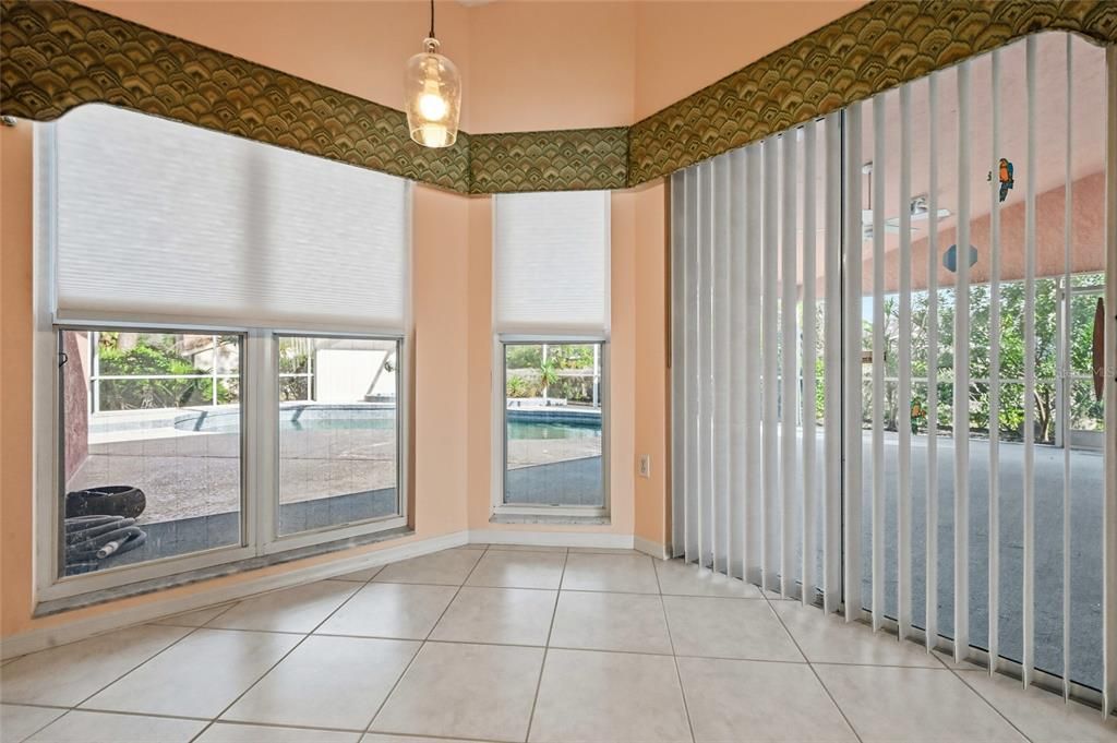 En Venta: $649,000 (3 camas, 2 baños, 2267 Pies cuadrados)