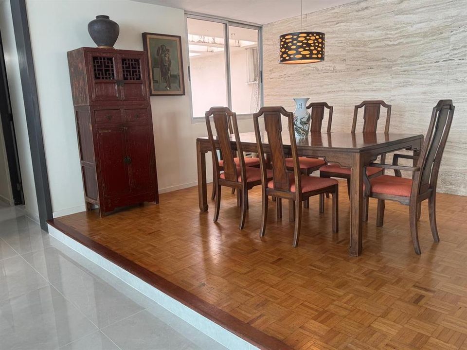 For Rent: $4,400 (2 beds, 2 baths, 1353 Square Feet)