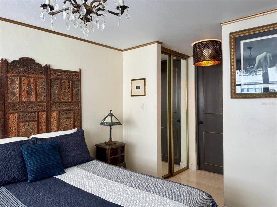 For Rent: $4,400 (2 beds, 2 baths, 1353 Square Feet)