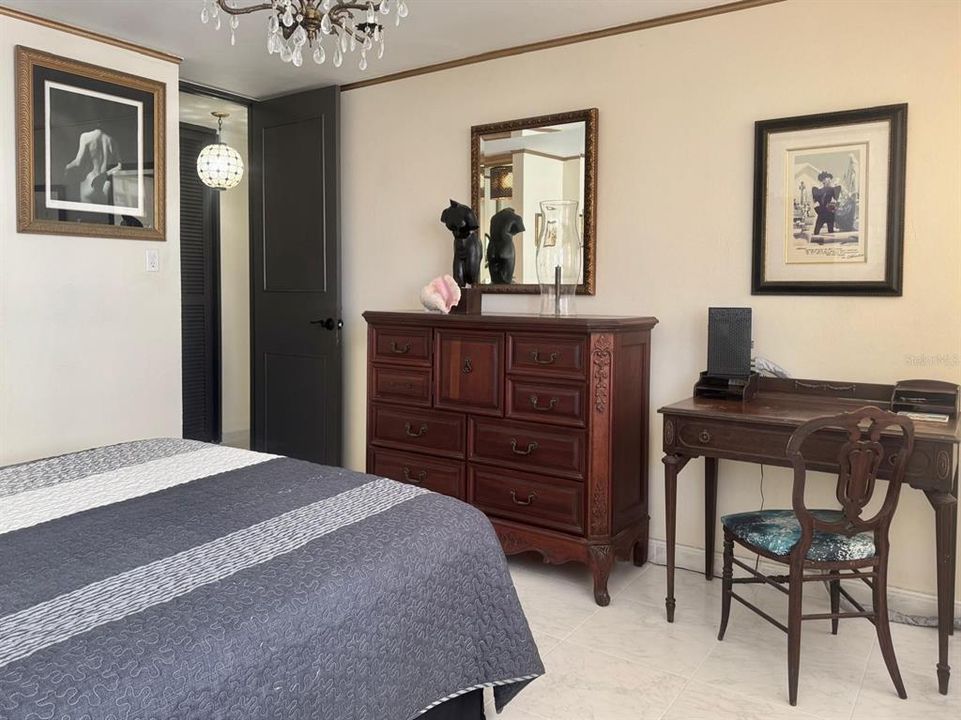 For Rent: $4,400 (2 beds, 2 baths, 1353 Square Feet)