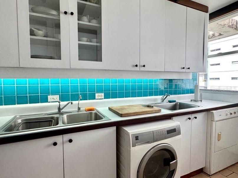 For Rent: $4,400 (2 beds, 2 baths, 1353 Square Feet)