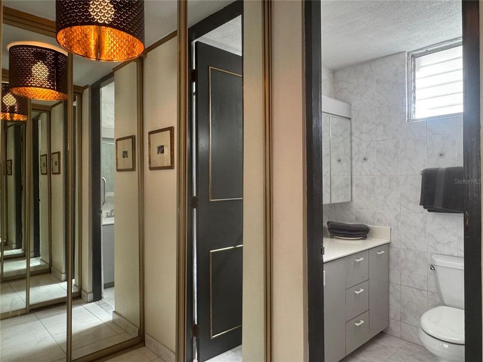 For Rent: $4,400 (2 beds, 2 baths, 1353 Square Feet)