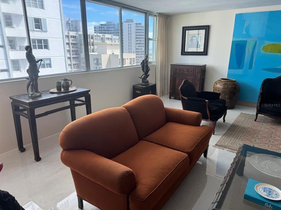 For Rent: $4,400 (2 beds, 2 baths, 1353 Square Feet)