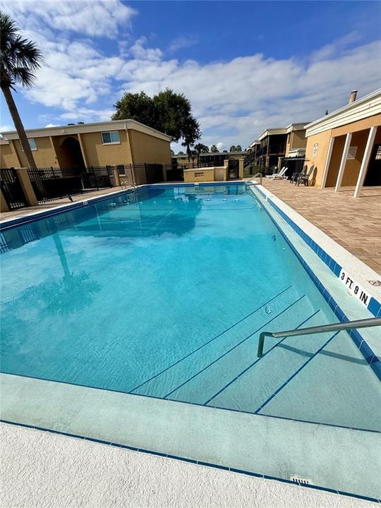 For Sale: $125,000 (2 beds, 1 baths, 885 Square Feet)