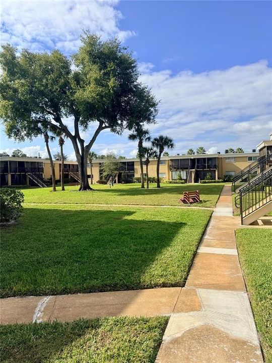 For Sale: $125,000 (2 beds, 1 baths, 885 Square Feet)