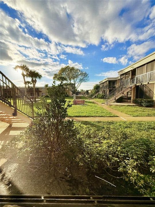 For Sale: $125,000 (2 beds, 1 baths, 885 Square Feet)