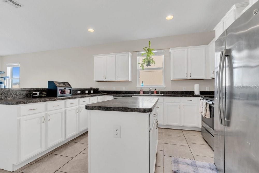 For Sale: $335,000 (4 beds, 2 baths, 2900 Square Feet)