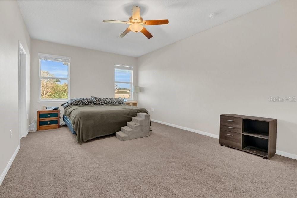 For Sale: $335,000 (4 beds, 2 baths, 2900 Square Feet)