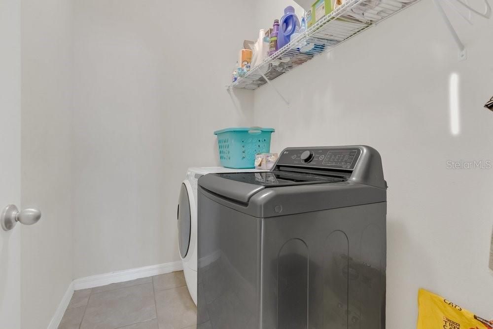 For Sale: $335,000 (4 beds, 2 baths, 2900 Square Feet)