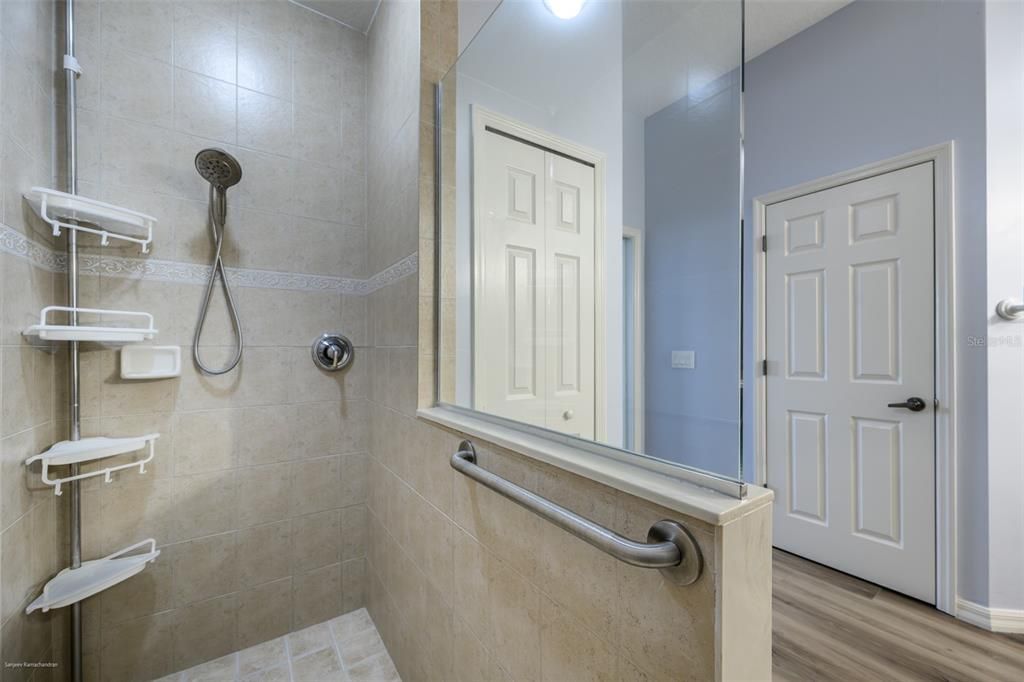 出租: $1,900 (3 贝兹, 2 浴室, 1898 平方英尺)