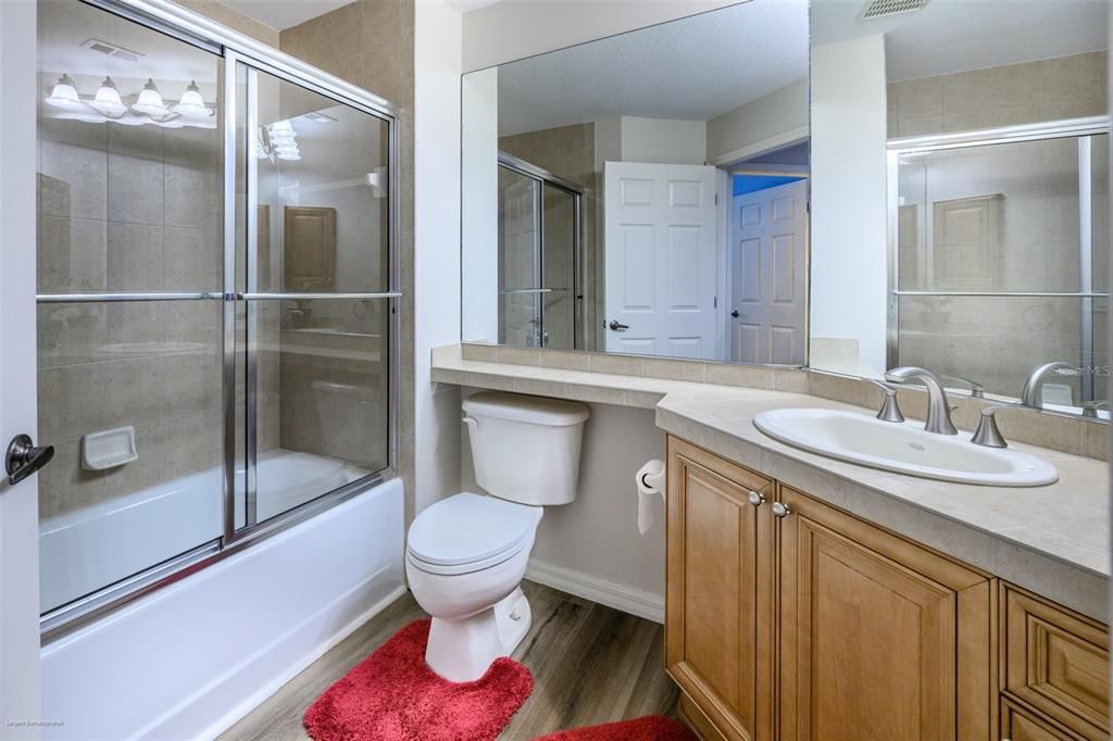 出租: $1,900 (3 贝兹, 2 浴室, 1898 平方英尺)