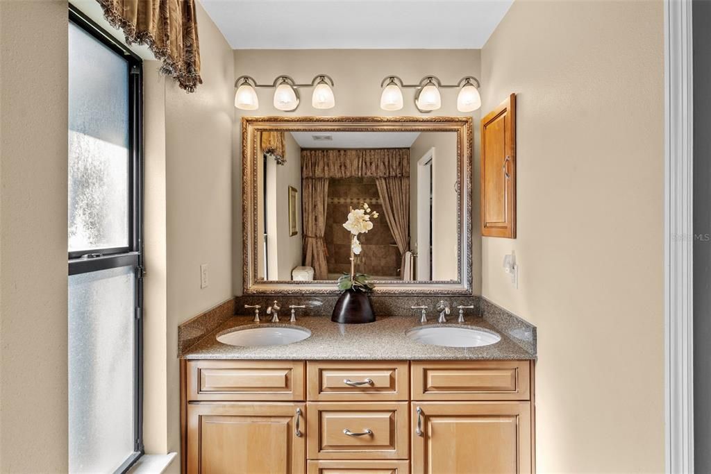 待售: $1,150,000 (4 贝兹, 4 浴室, 3548 平方英尺)