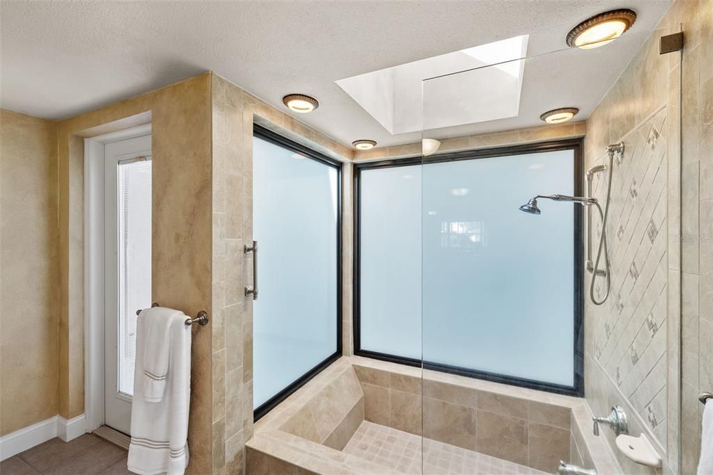 待售: $1,150,000 (4 贝兹, 4 浴室, 3548 平方英尺)