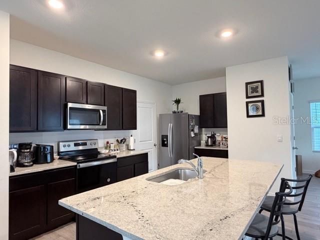 出租: $2,600 (4 贝兹, 2 浴室, 2211 平方英尺)