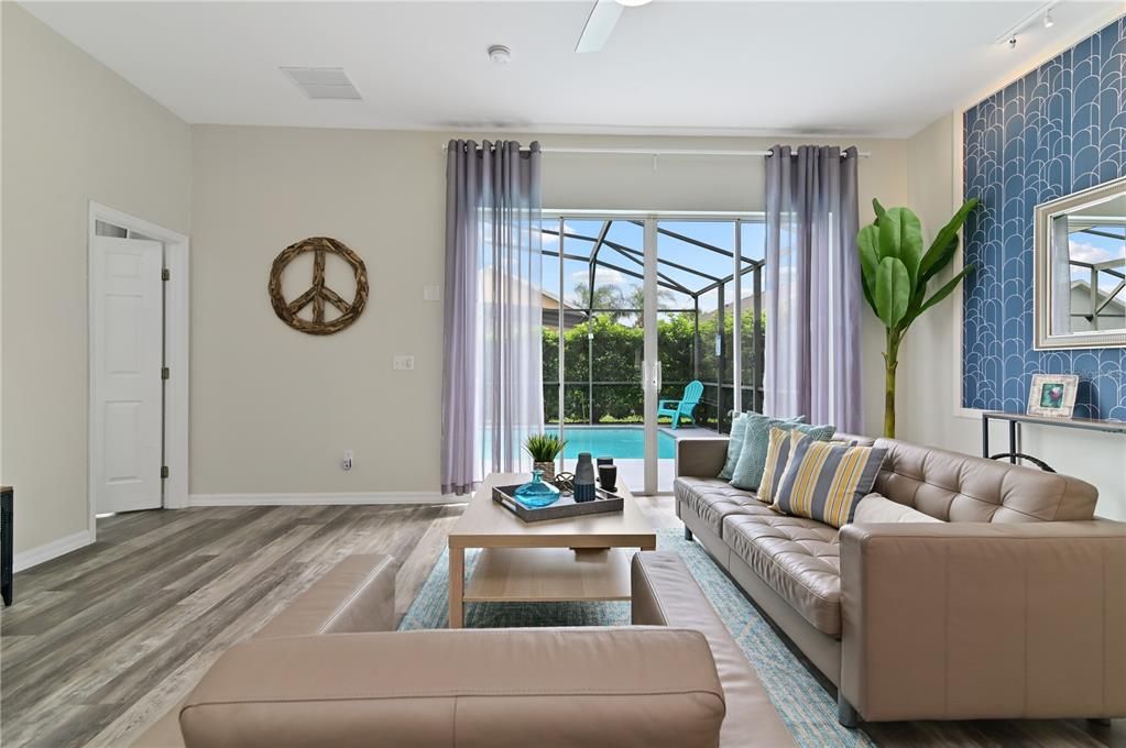 For Sale: $529,000 (6 beds, 4 baths, 2934 Square Feet)