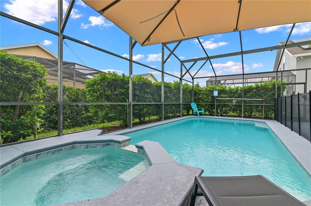 For Sale: $529,000 (6 beds, 4 baths, 2934 Square Feet)