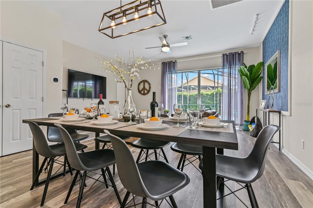 For Sale: $529,000 (6 beds, 4 baths, 2934 Square Feet)