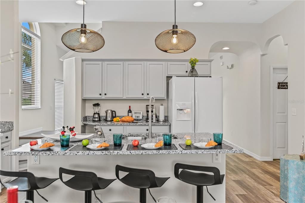 For Sale: $529,000 (6 beds, 4 baths, 2934 Square Feet)