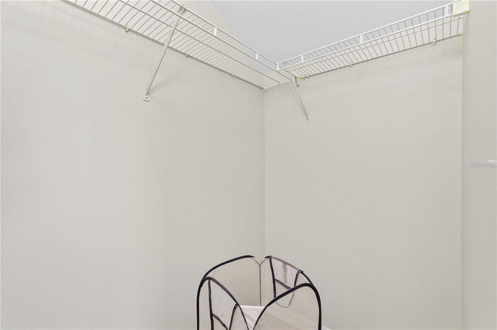 For Sale: $529,000 (6 beds, 4 baths, 2934 Square Feet)