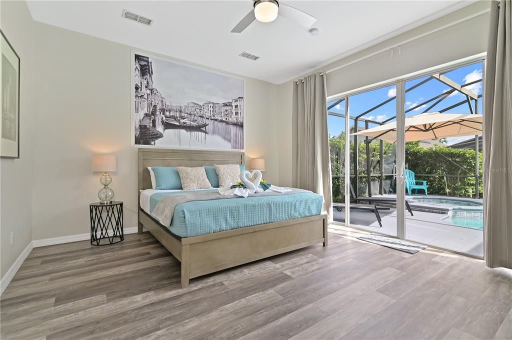 For Sale: $529,000 (6 beds, 4 baths, 2934 Square Feet)