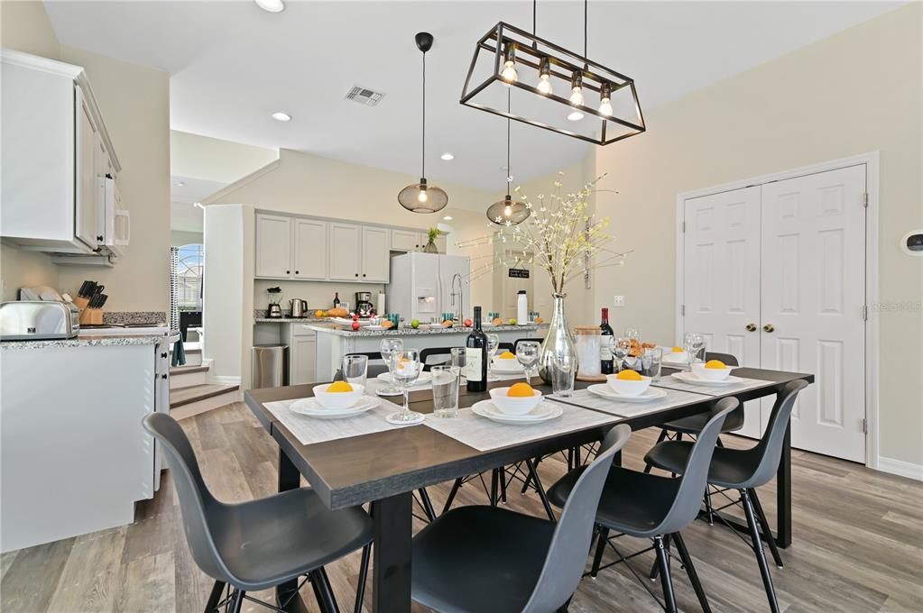 For Sale: $529,000 (6 beds, 4 baths, 2934 Square Feet)