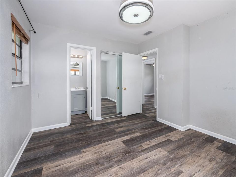 For Rent: $2,700 (4 beds, 2 baths, 1626 Square Feet)