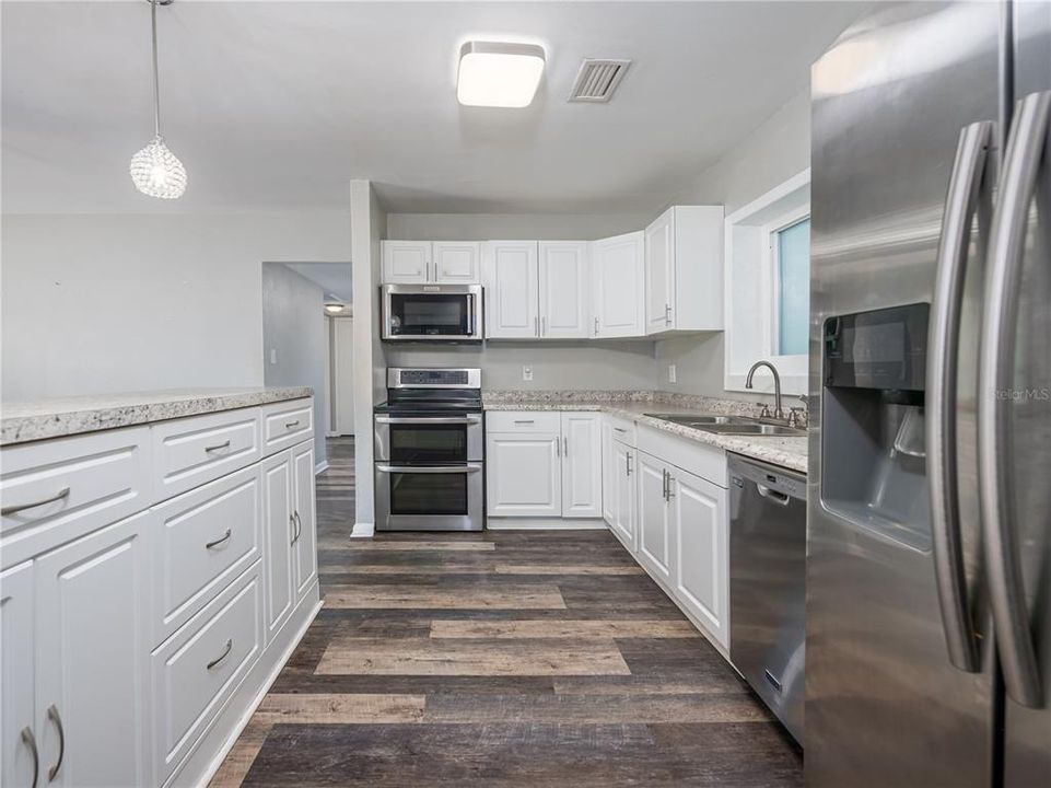 For Rent: $2,700 (4 beds, 2 baths, 1626 Square Feet)