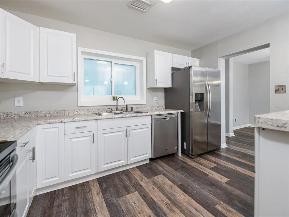 For Rent: $2,700 (4 beds, 2 baths, 1626 Square Feet)