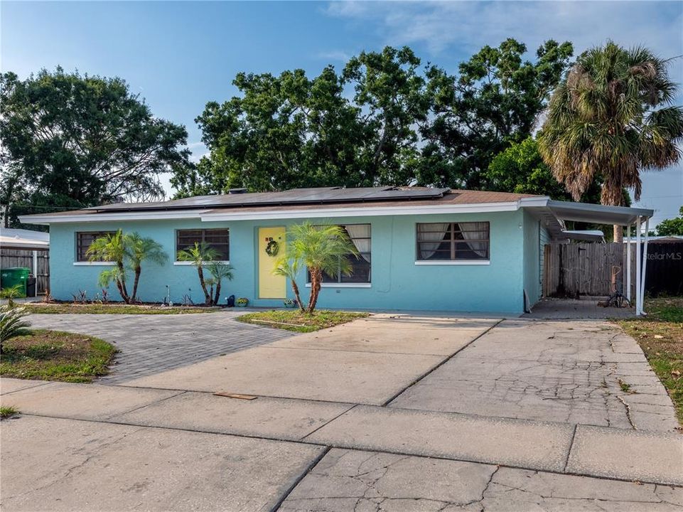 For Rent: $2,700 (4 beds, 2 baths, 1626 Square Feet)