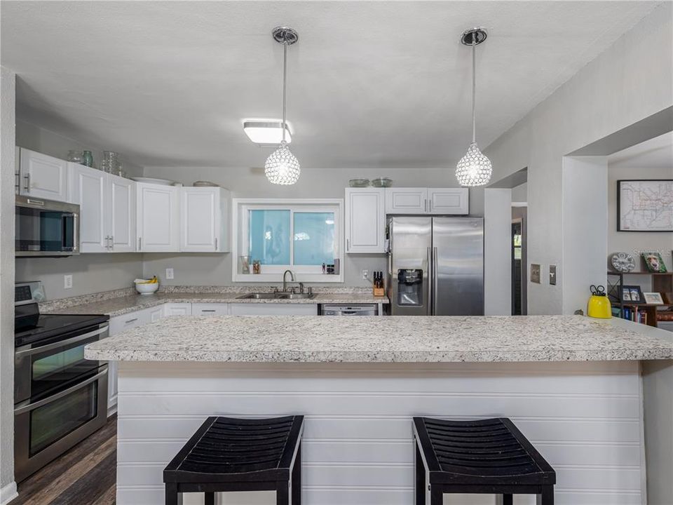 For Rent: $2,700 (4 beds, 2 baths, 1626 Square Feet)