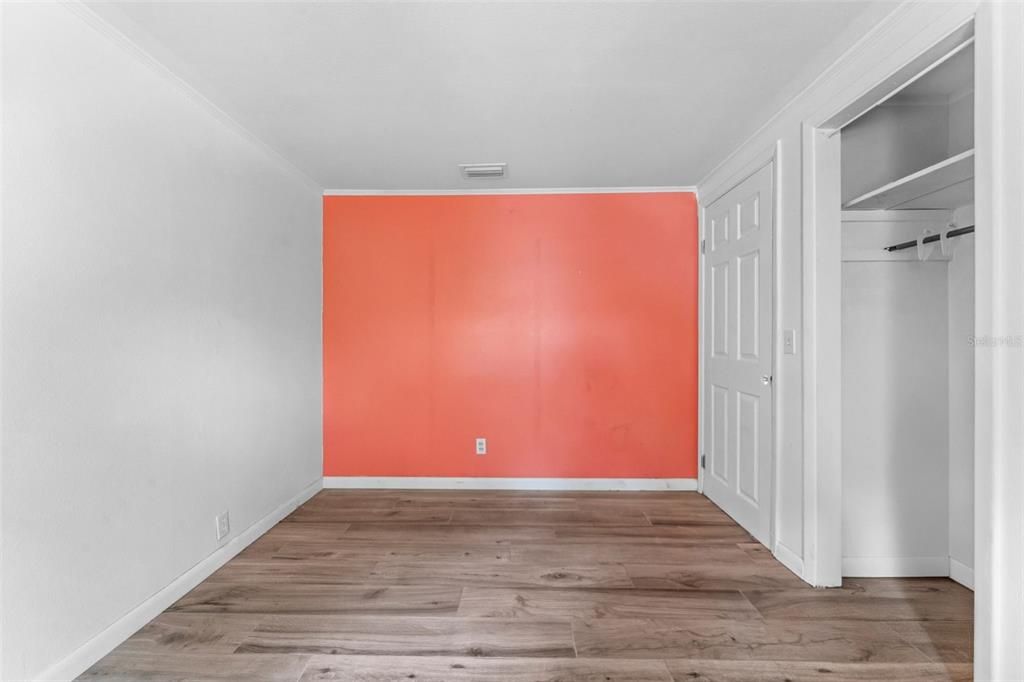 出租: $1,800 (2 贝兹, 1 浴室, 930 平方英尺)