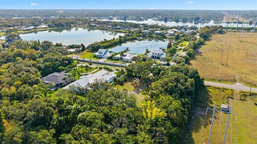 出租: $1,800 (2 贝兹, 1 浴室, 930 平方英尺)